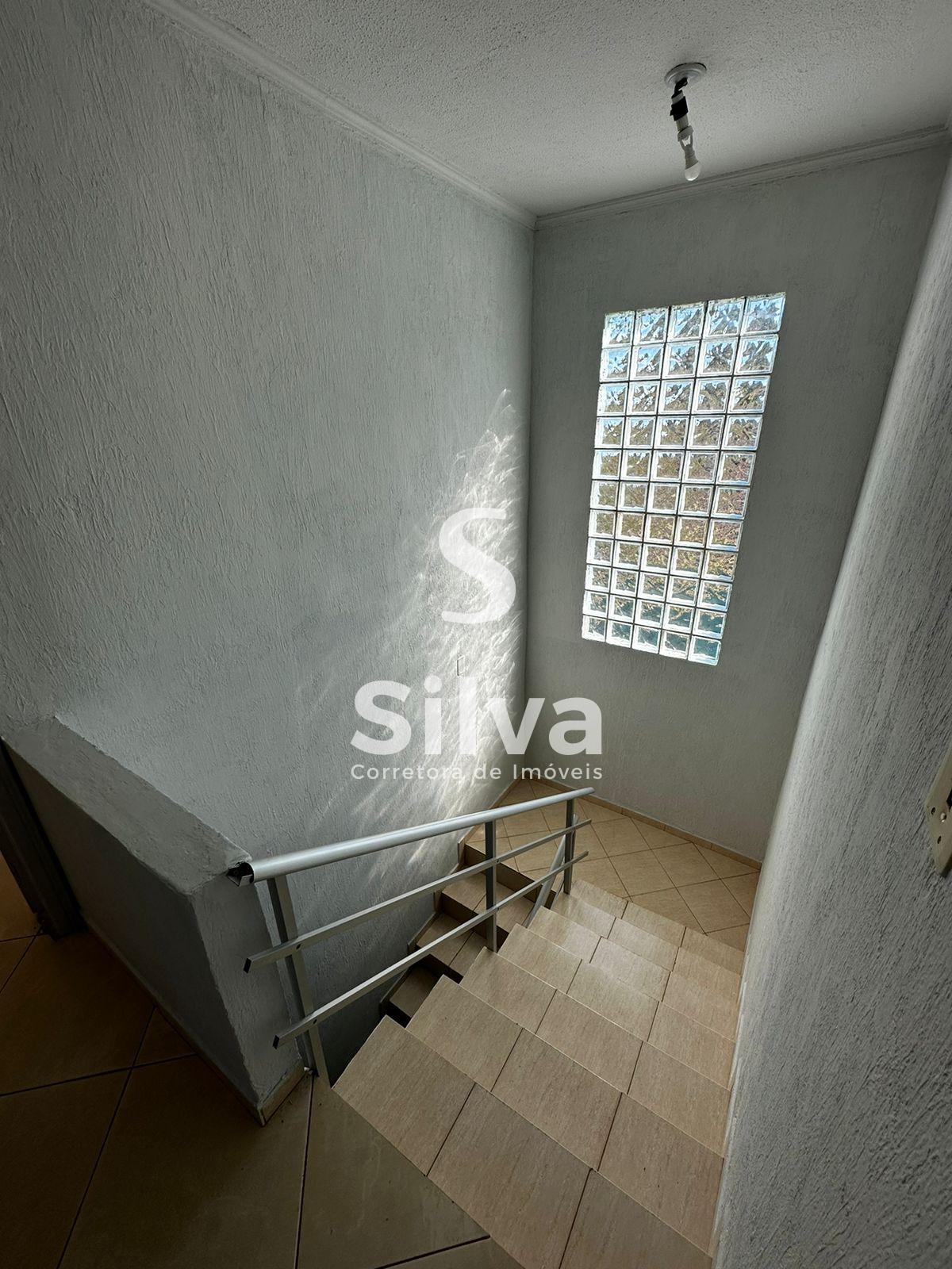 Sobrado a venda, localizado no Bairro da Luz, Dois Vizinhos-PR