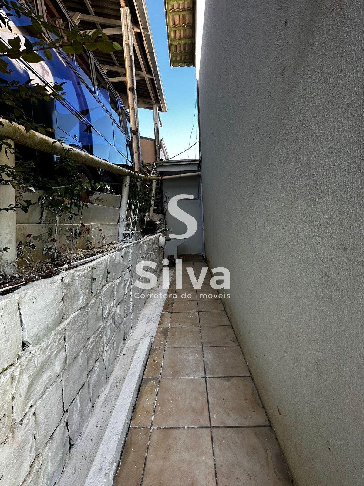 Sobrado a venda, localizado no Bairro da Luz, Dois Vizinhos-PR