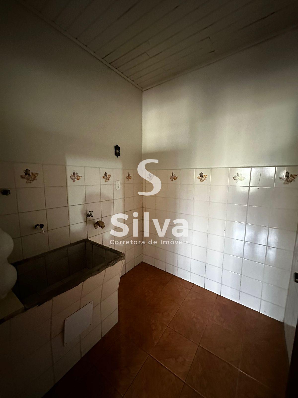 Apartamento Para Locao com 02 dormitrios - Centro Sul.