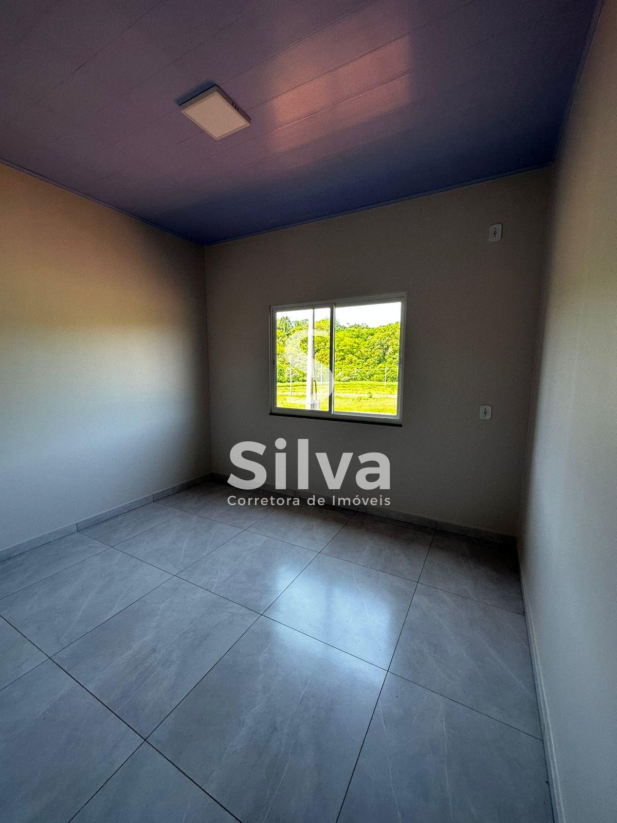 Casa a venda, localizada no Loteamento Zanella, Dois Vizinhos-PR.