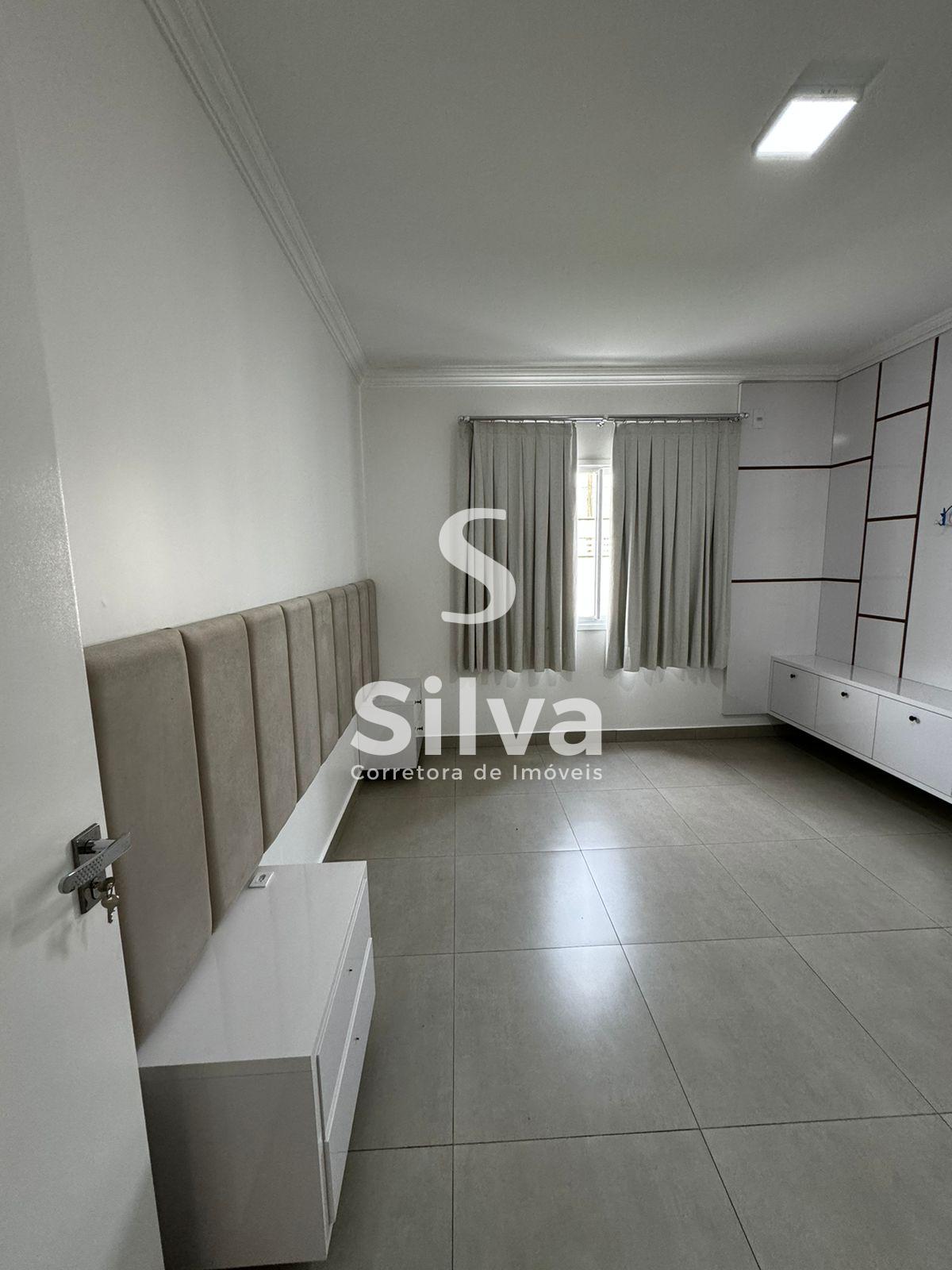 Casa a venda, localizada no Bairro So Francisco de Assis, Dois Vizinhos-PR.