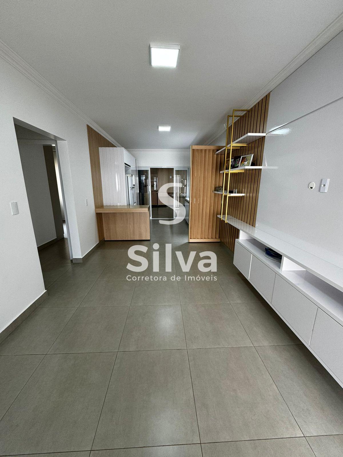 Casa a venda, localizada no Bairro So Francisco de Assis, Dois Vizinhos-PR.