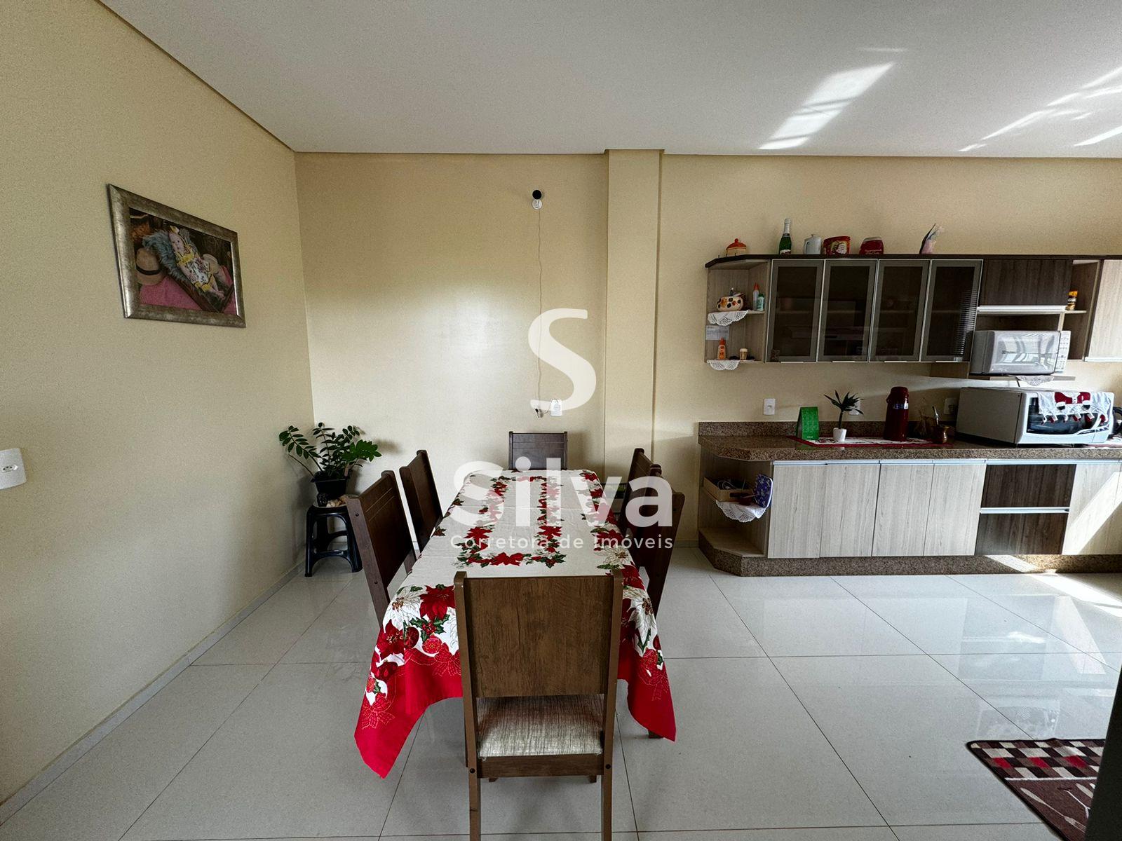 Sobrado  venda localizado no Loteamento Nossa Senhora da Salete, Dois Vizinhos-PR.