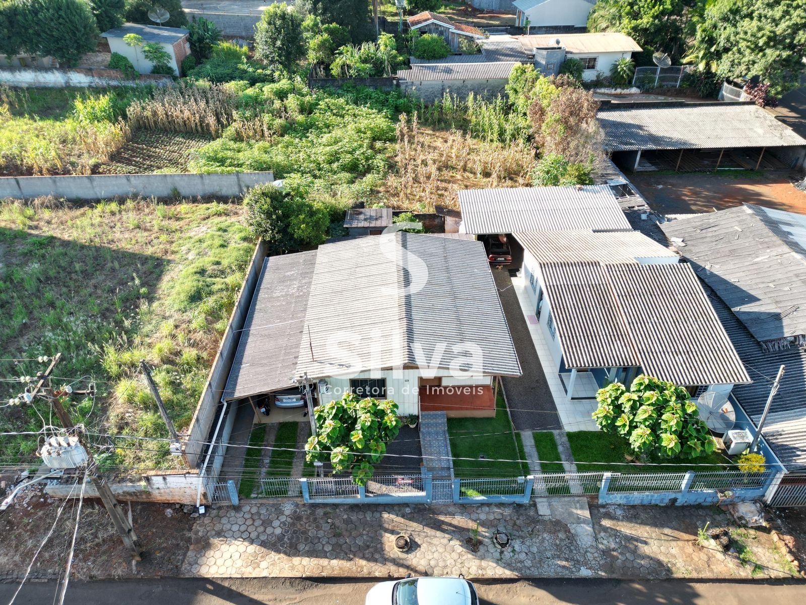 Casa a venda localizada no Centro Sul, Dois Vizinhos-PR.