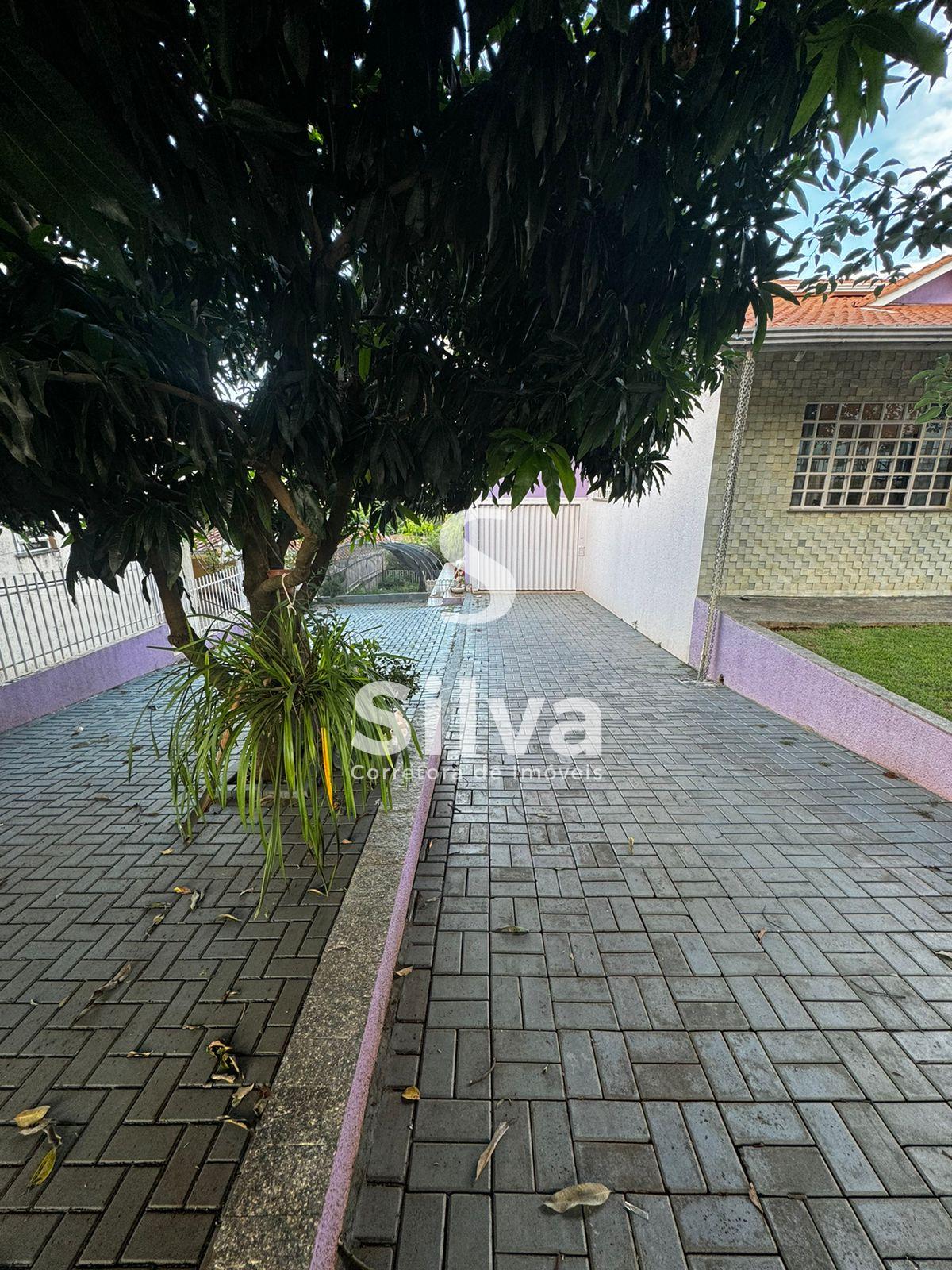 Casa a venda localizada no Centro Norte, Dois Vizinhos-PR.