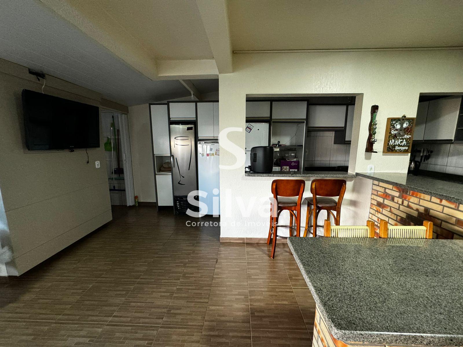 Casa a venda localizada no Centro Norte, Dois Vizinhos-PR.