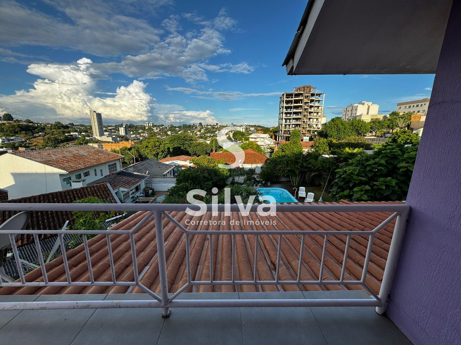 Casa a venda localizada no Centro Norte, Dois Vizinhos-PR.