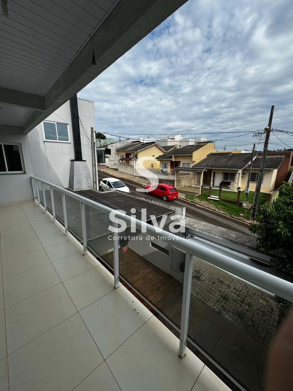 Sobrado a venda localizado no Loteamento Smaniotto, Dois Vizinhos-PR.