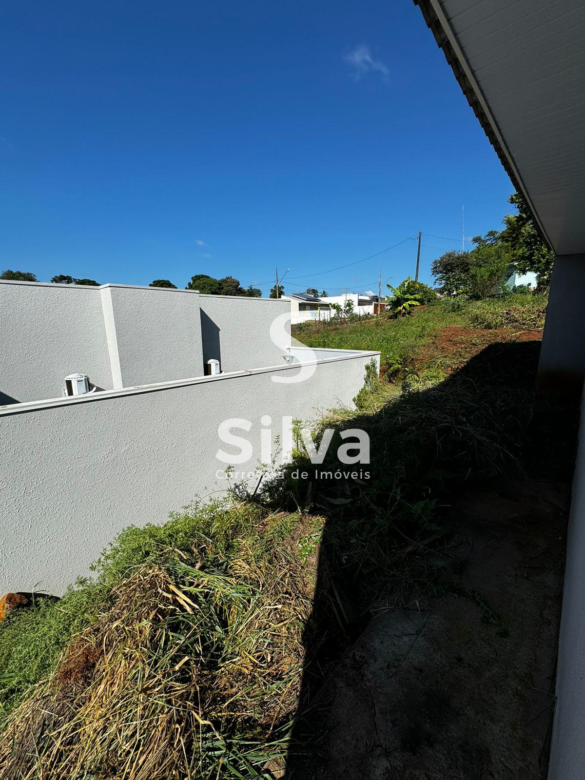 Casa a venda, localizada no Loteamento Alto da Zacarias, Dois Vizinhos-PR.