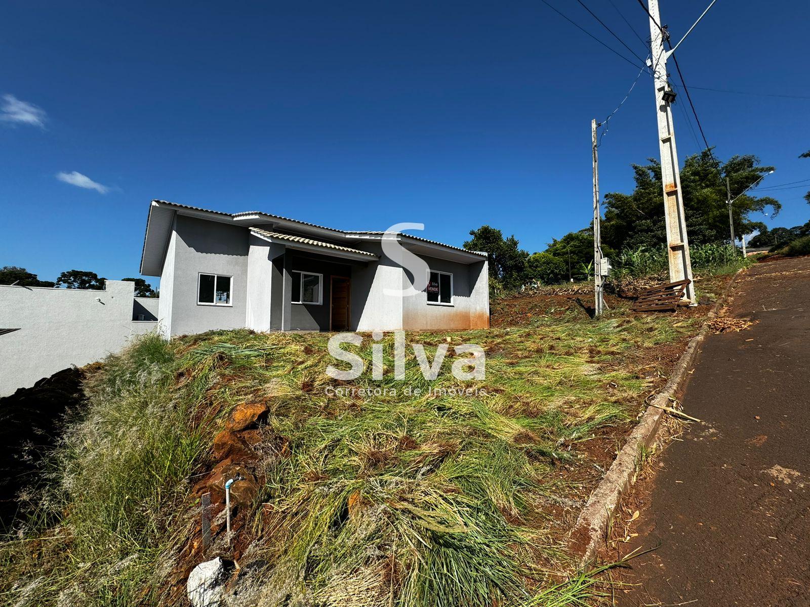 Casa a venda, localizada no Loteamento Alto da Zacarias, Dois Vizinhos-PR.