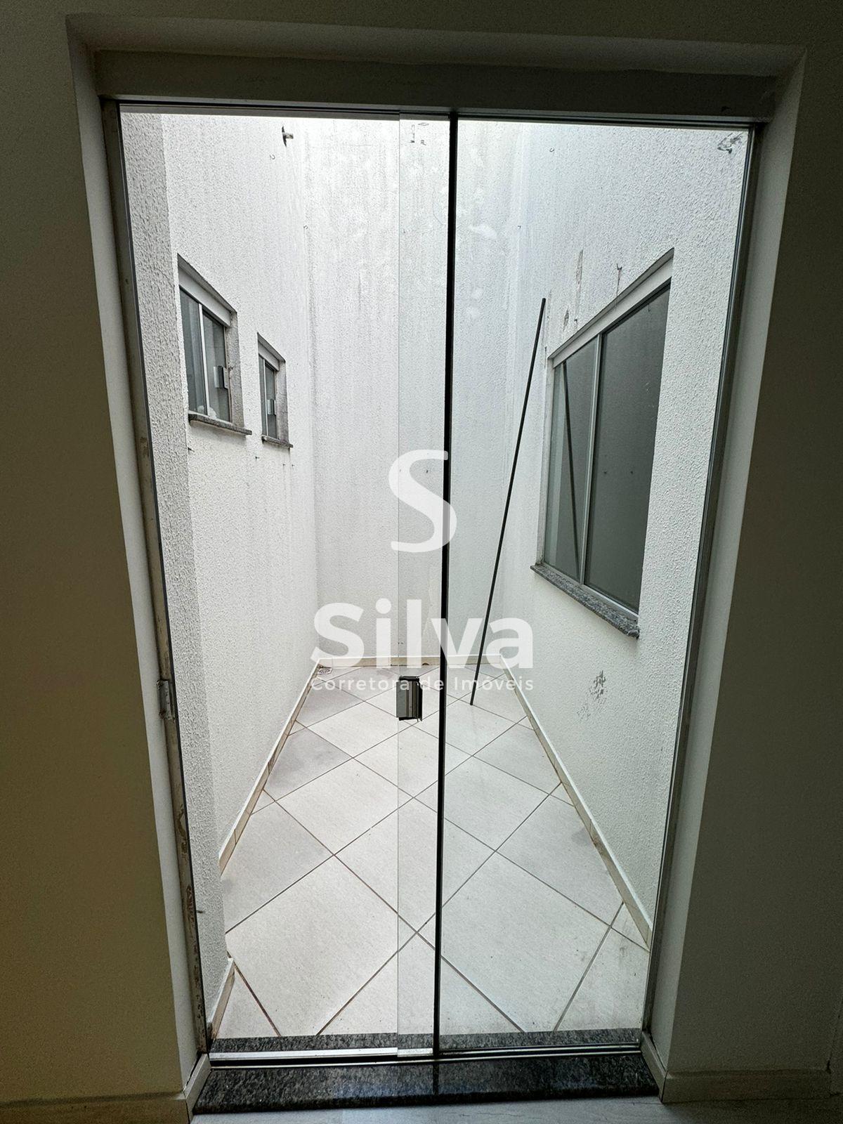 Casa para venda localizada no Bairro So Francisco de Assis, Dois Vizinhos-PR.