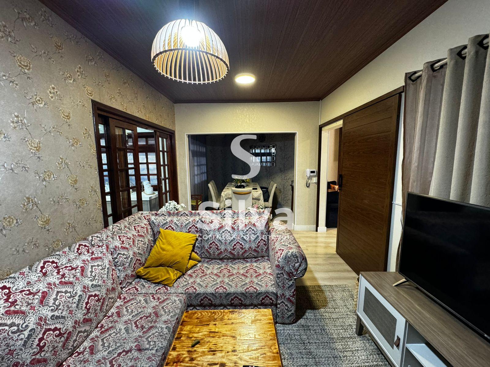 Casa a venda localizada no Bairro So Francisco de Assis, Dois Vizinhos-PR.