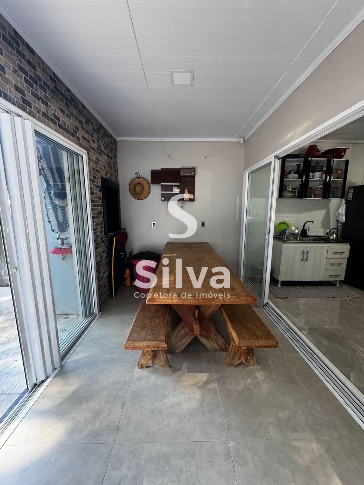Casa a venda, localizada no Loteamento Alto da Zacarias, Dois Vizinhos-PR.