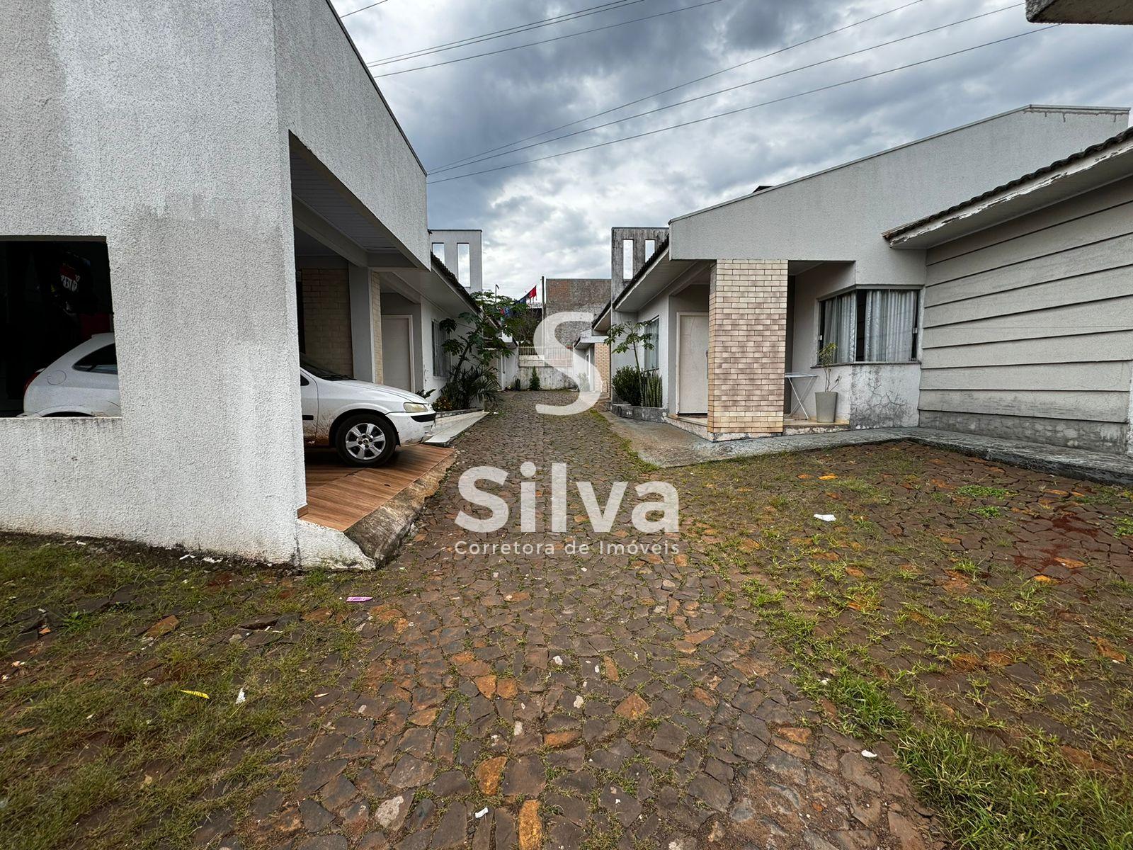 Casa a venda localizada em condomnio, no Bairro Margarida Galvan, Dois Vizinhos-PR.