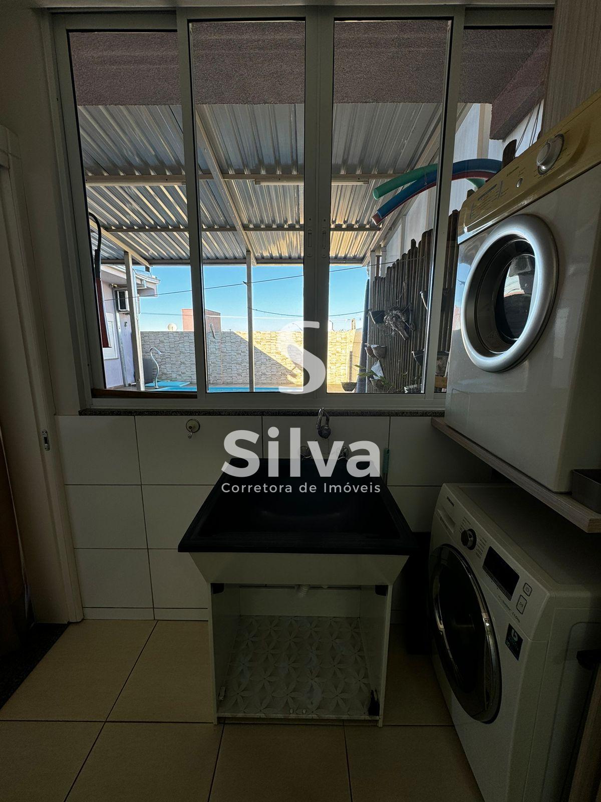 Casa a venda, localizada no Bairro So Francisco de Assis, Dois Vizinos-PR.