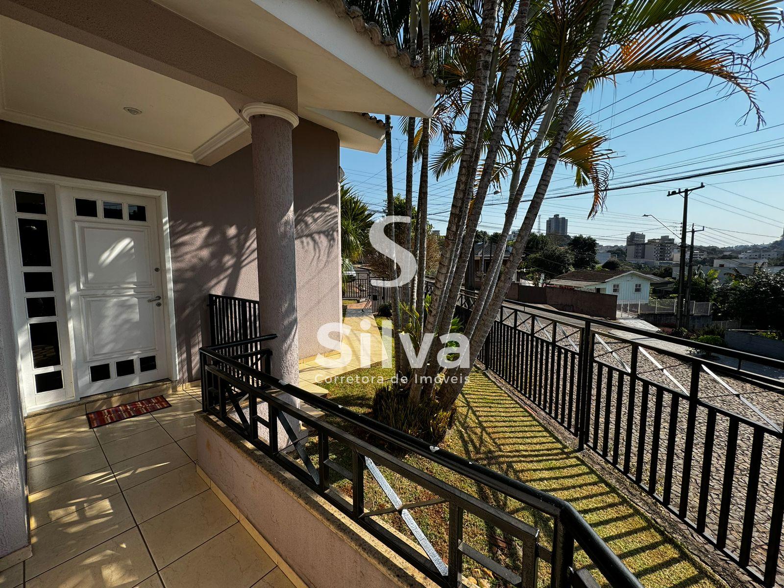 Casa a venda localizada no Centro Norte, Dois Vizinhos-PR.