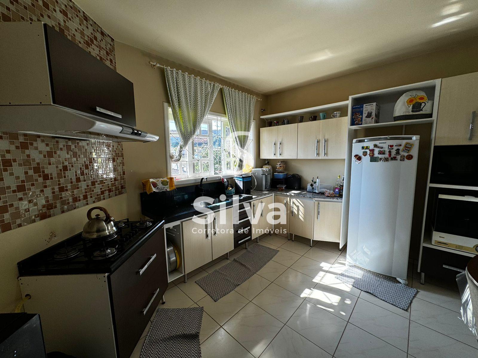 Casa a venda localizada no Centro Norte, Dois Vizinhos-PR.