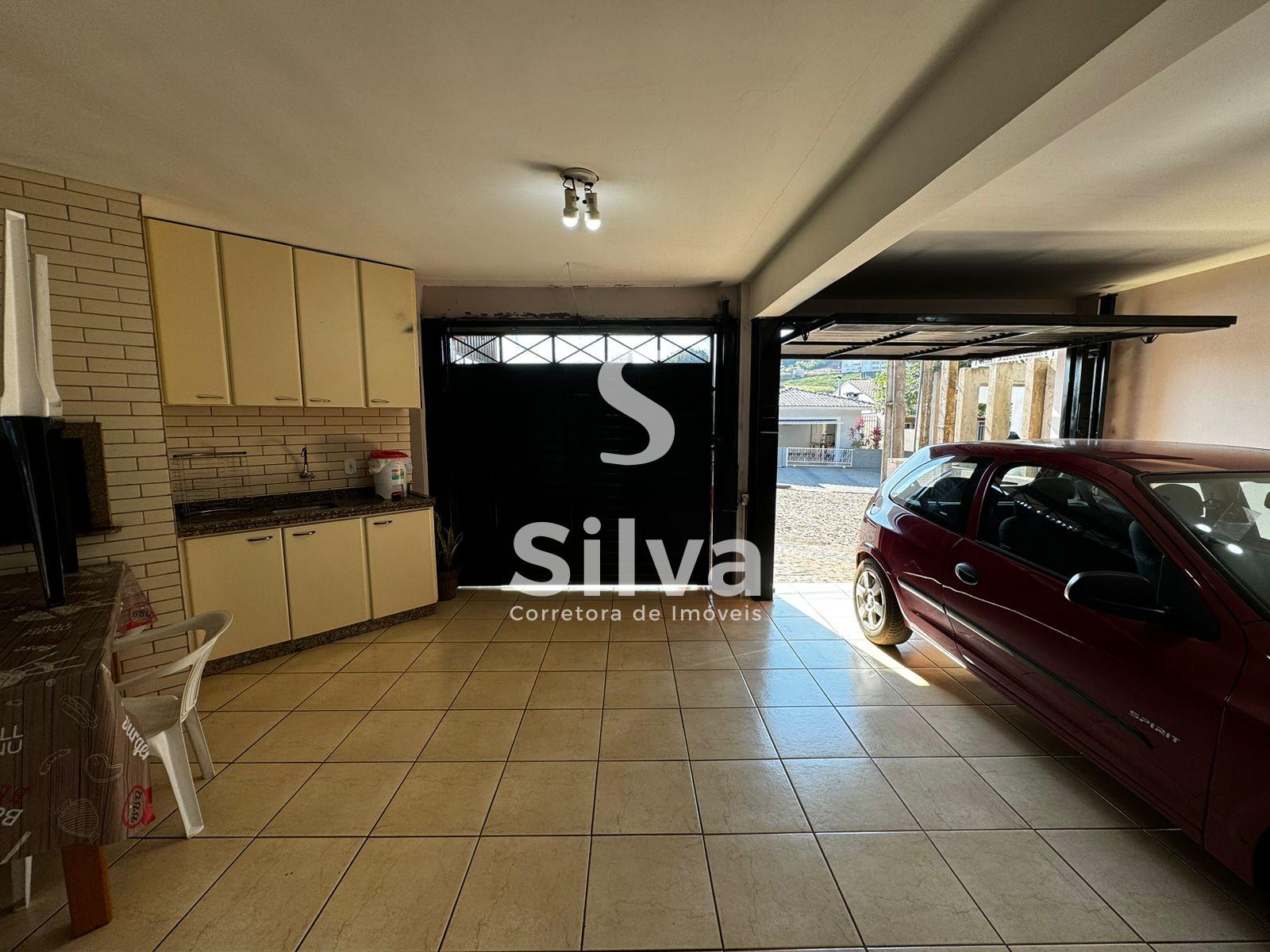 Casa a venda localizada no Centro Norte, Dois Vizinhos-PR.
