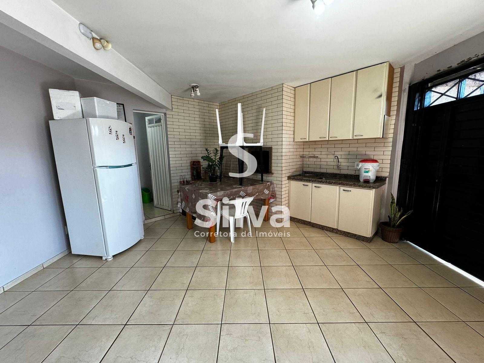 Casa a venda localizada no Centro Norte, Dois Vizinhos-PR.