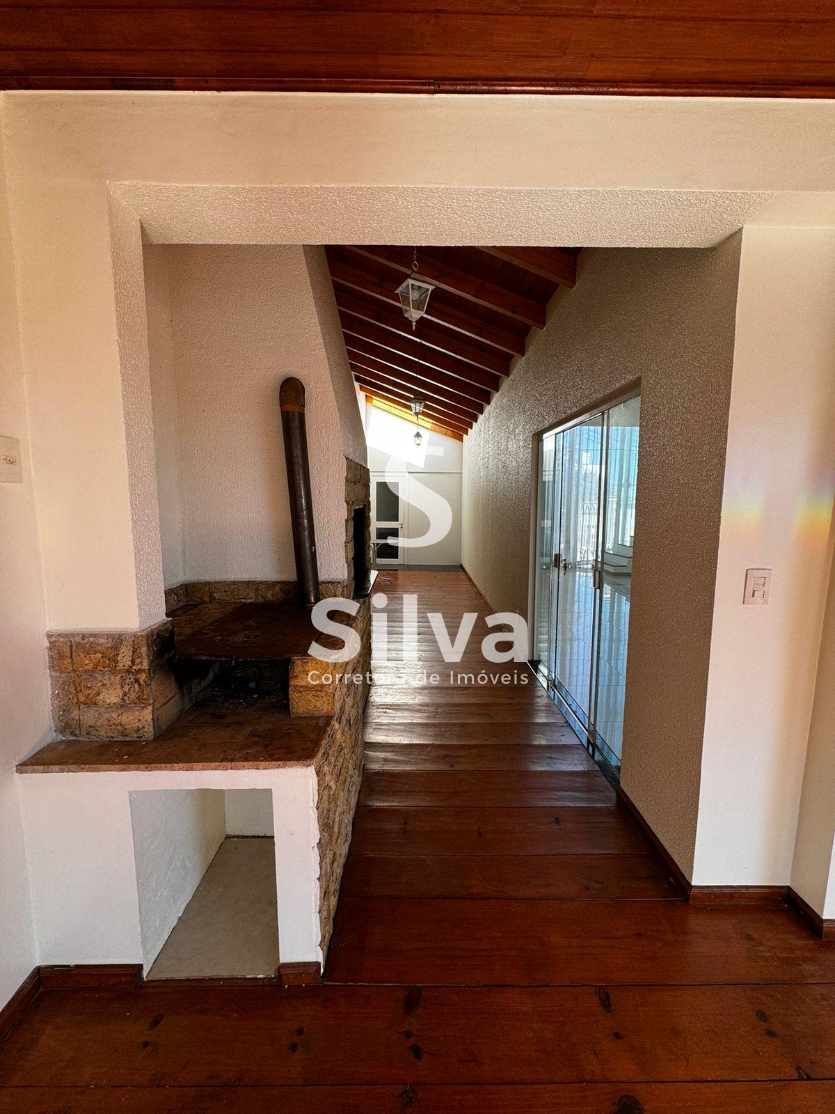 Sobrado a venda, localizado no Bairro das Torres, Dois Vizinhos-PR.