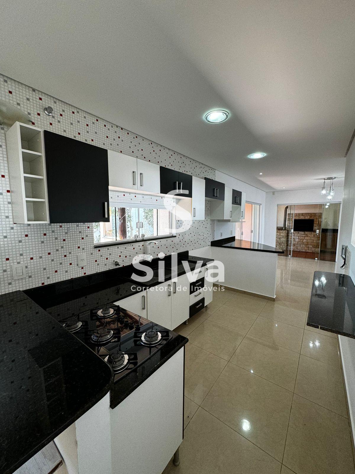 Sobrado a venda, localizado no Bairro das Torres, Dois Vizinhos-PR.