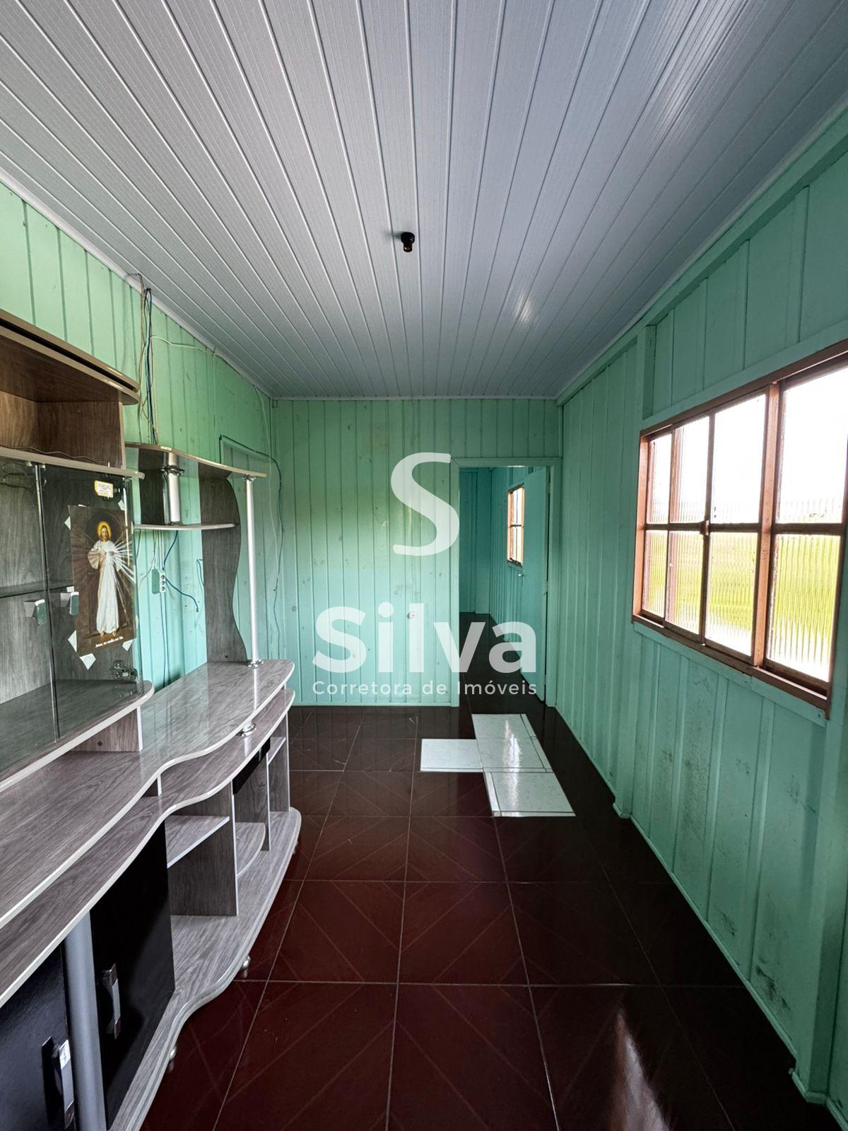 Casa a venda localizada no Bairro Nossa Senhora de Lurdes, Dois Vizinhos-PR.