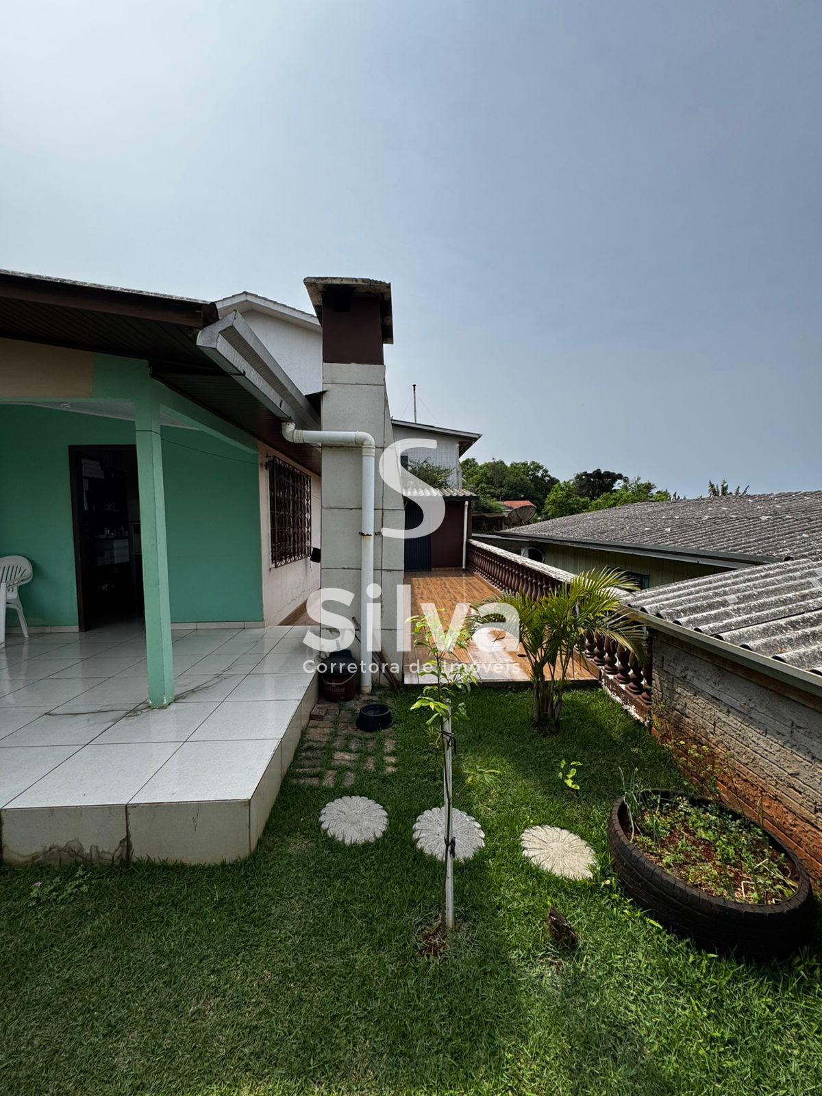 Casa a venda localizada no Centro Sul, Dois Vizinhos-PR.