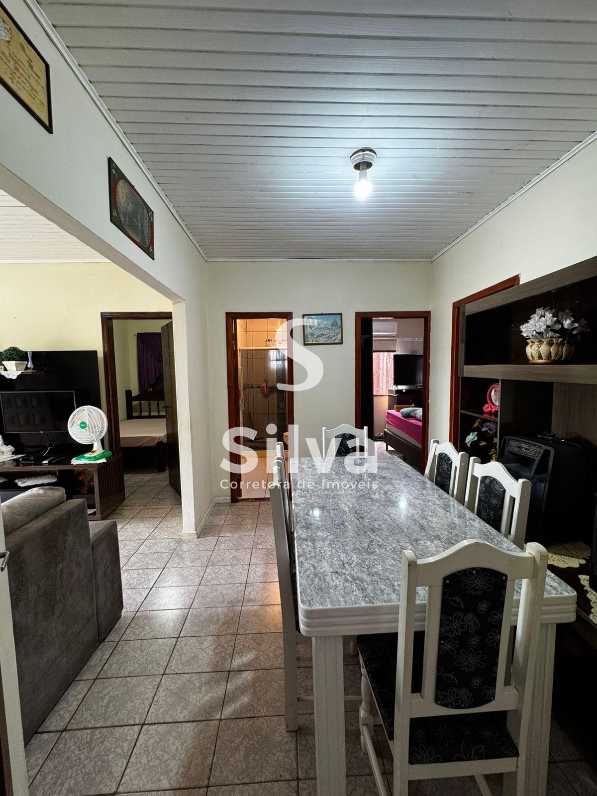 Casa a venda localizada no Centro Sul, Dois Vizinhos-PR.