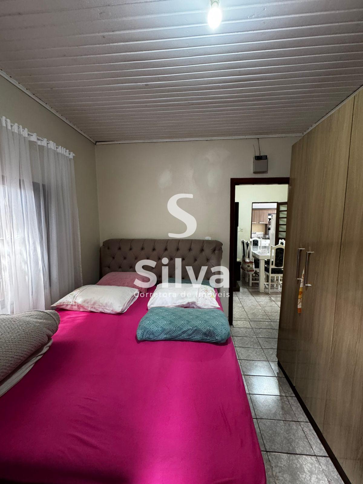 Casa a venda localizada no Centro Sul, Dois Vizinhos-PR.