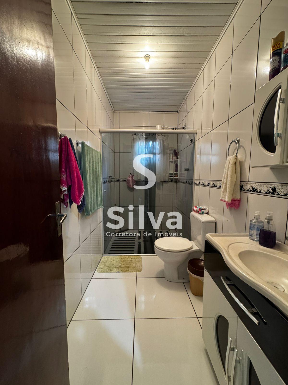 Casa a venda localizada no Centro Sul, Dois Vizinhos-PR.