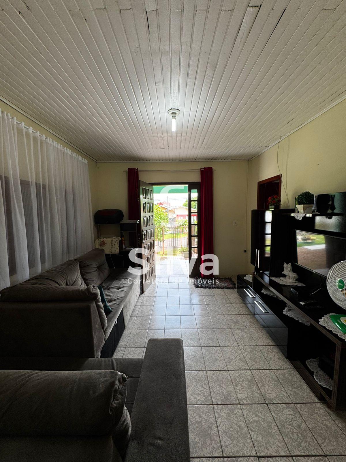 Casa a venda localizada no Centro Sul, Dois Vizinhos-PR.