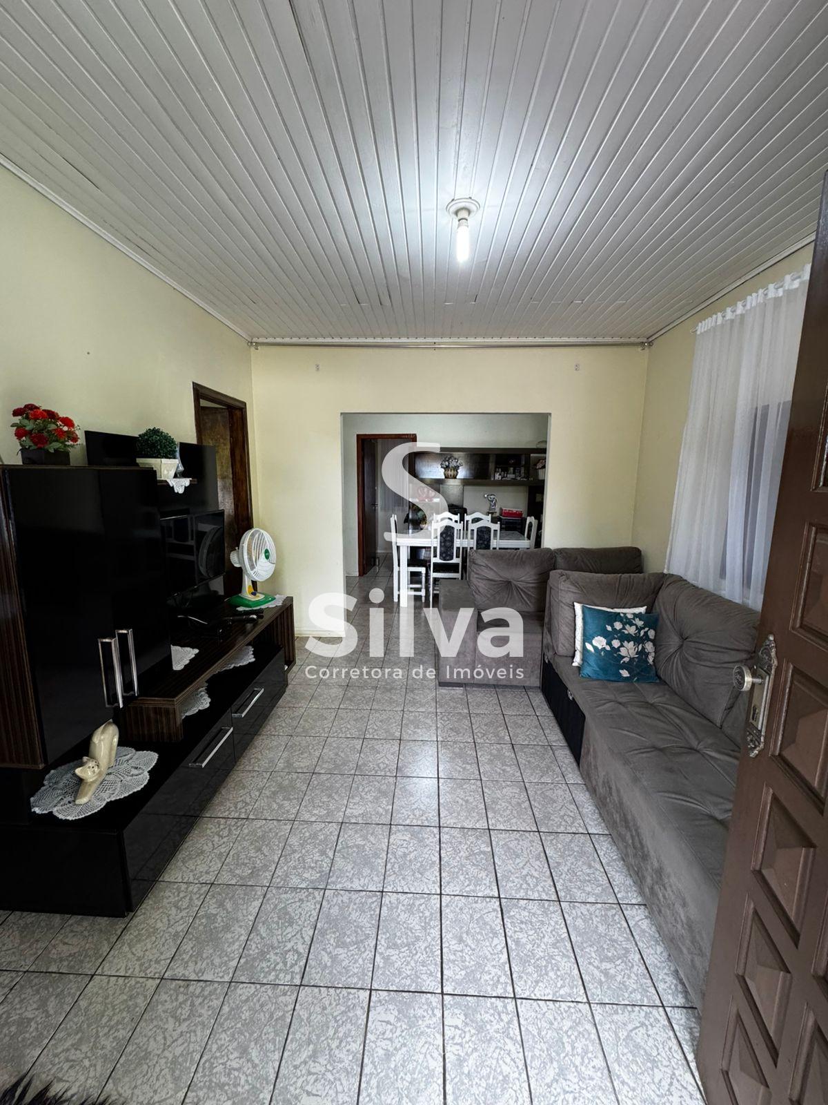 Casa a venda localizada no Centro Sul, Dois Vizinhos-PR.