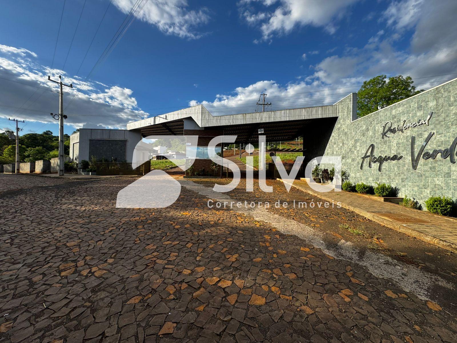 Casa a venda localizada no Condomnio Acqua Verde, Dois Vizinhos-PR.