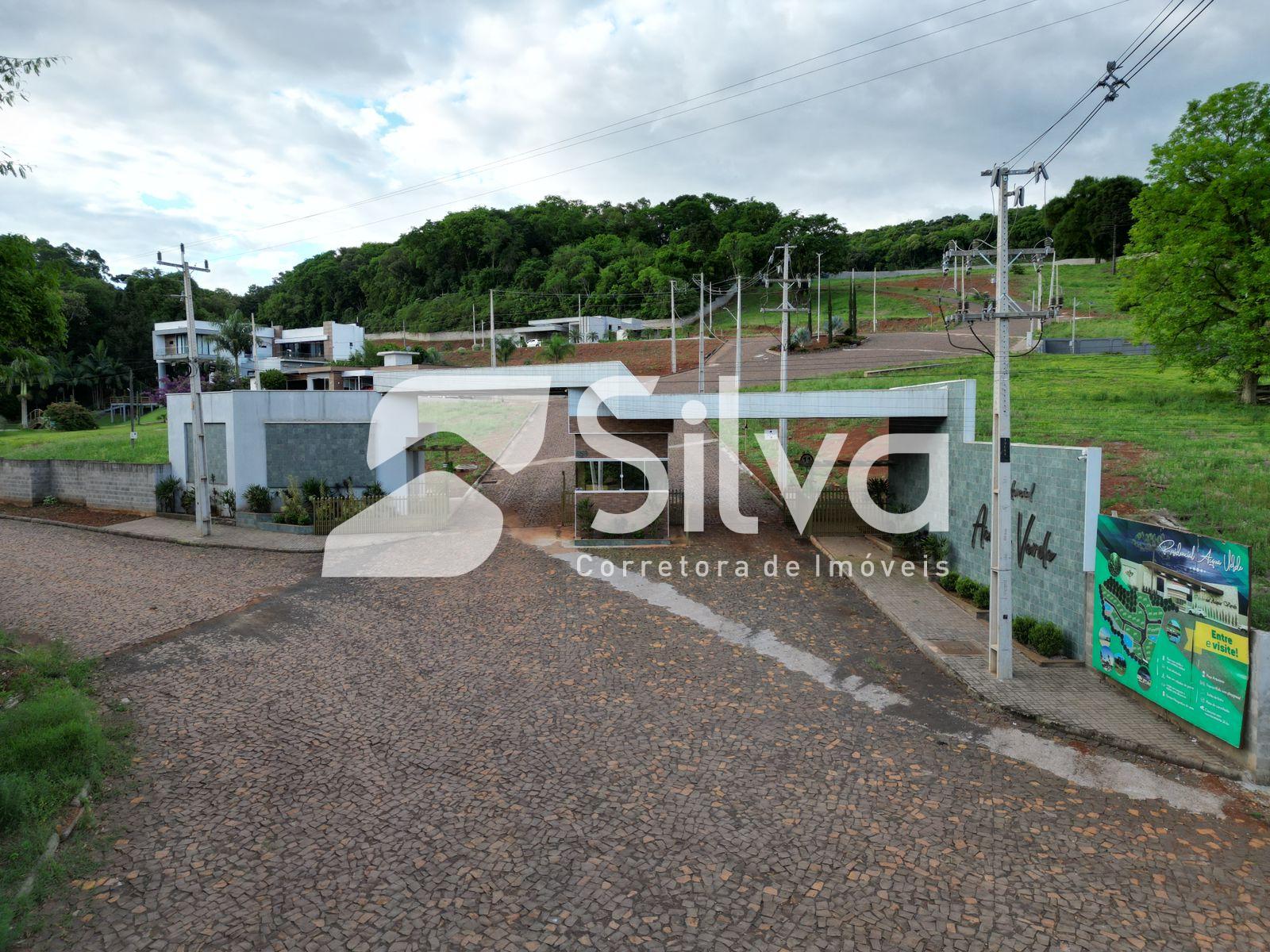 Casa a venda localizada no Condomnio Acqua Verde, Dois Vizinhos-PR.