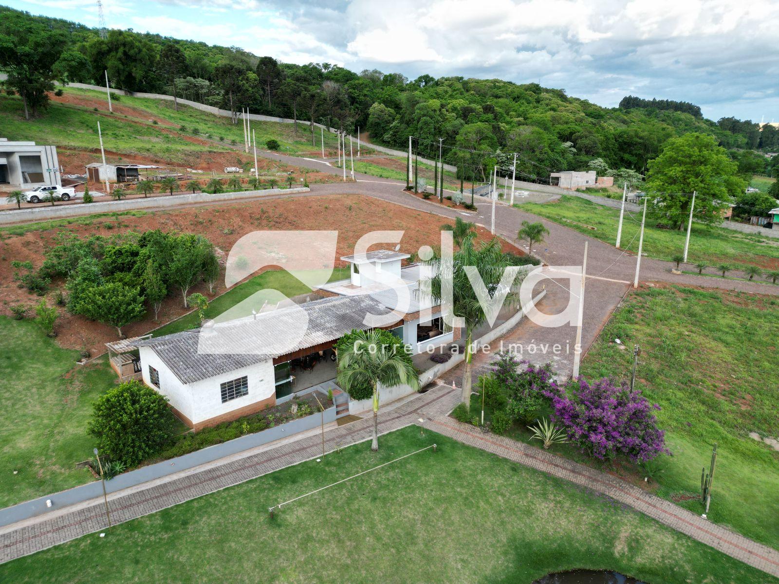 Casa a venda localizada no Condomnio Acqua Verde, Dois Vizinhos-PR.