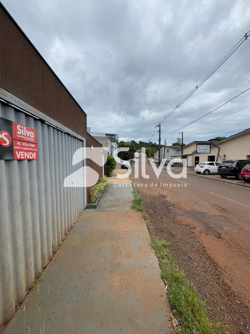 Sobrado a venda localizado no Bairro Margarida Galvan, Dois Vizinhos-PR.