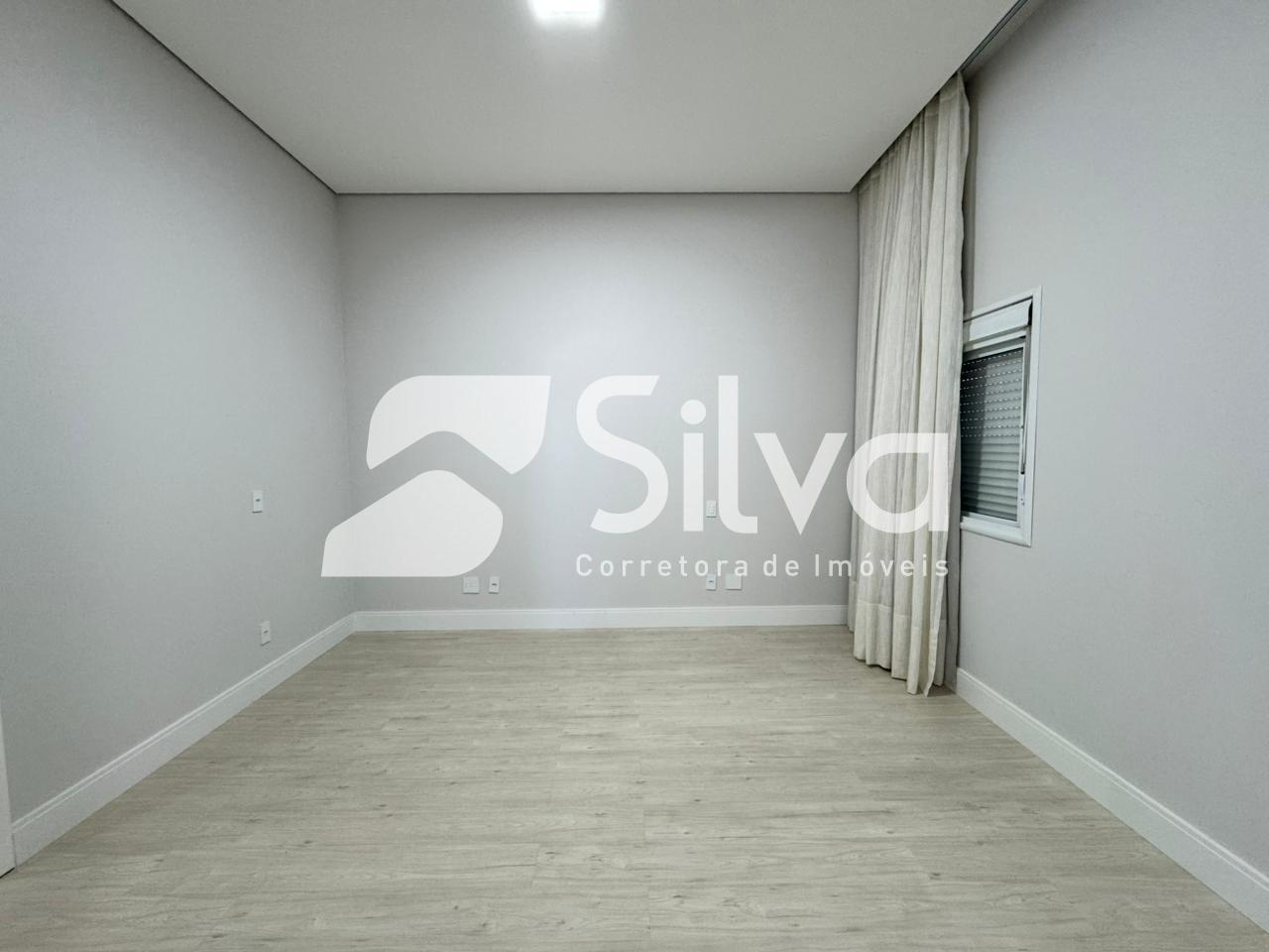 Apartamento Para Locao, Semi Mobiliado, 01 sute e 01 dormitrio - Centro