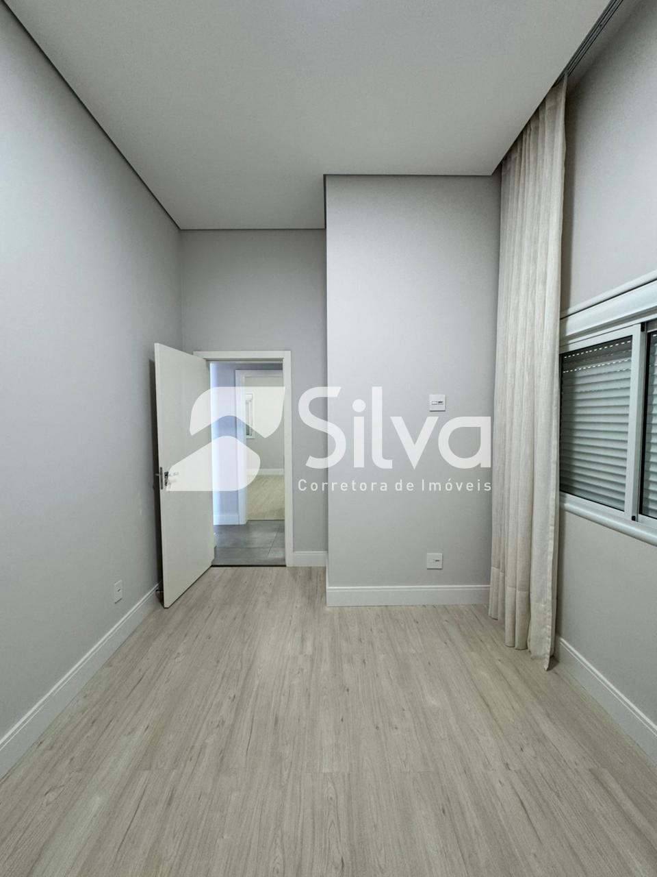 Apartamento Para Locao, Semi Mobiliado, 01 sute e 01 dormitrio - Centro