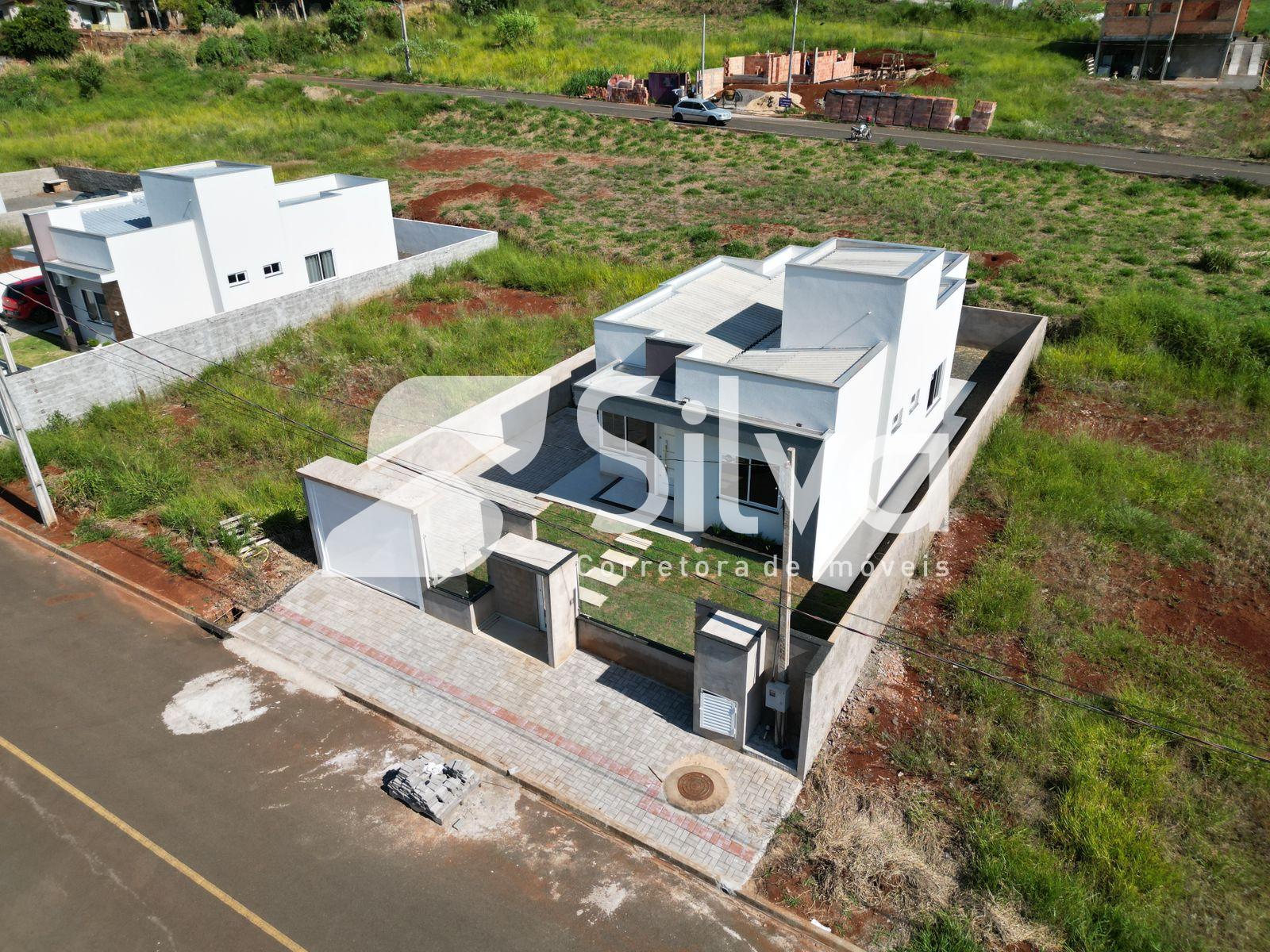 Casa a venda, localizada no Loteamento Zanella, Dois Vizinhos-PR.