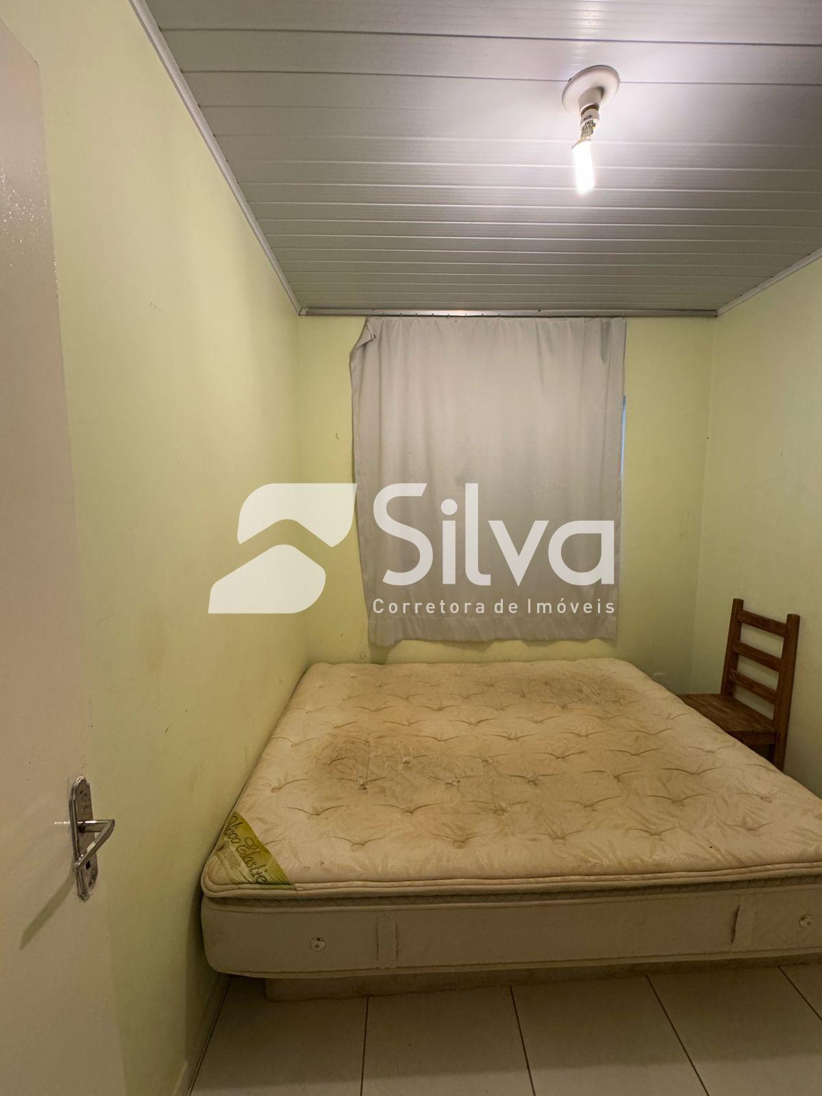 Casa a venda localizada no Alagado de Cruzeiro do Iguau-PR.