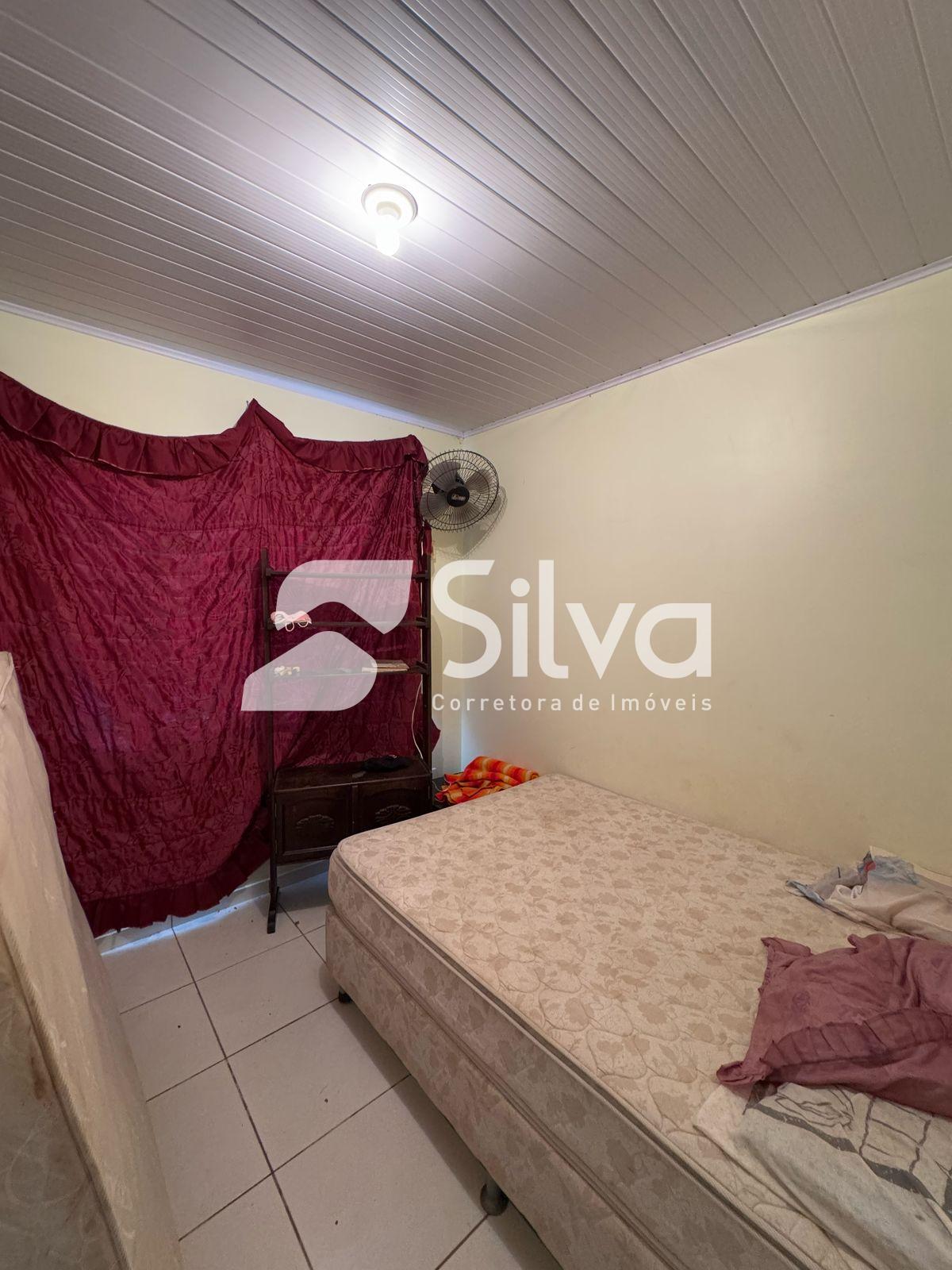 Casa a venda localizada no Alagado de Cruzeiro do Iguau-PR.