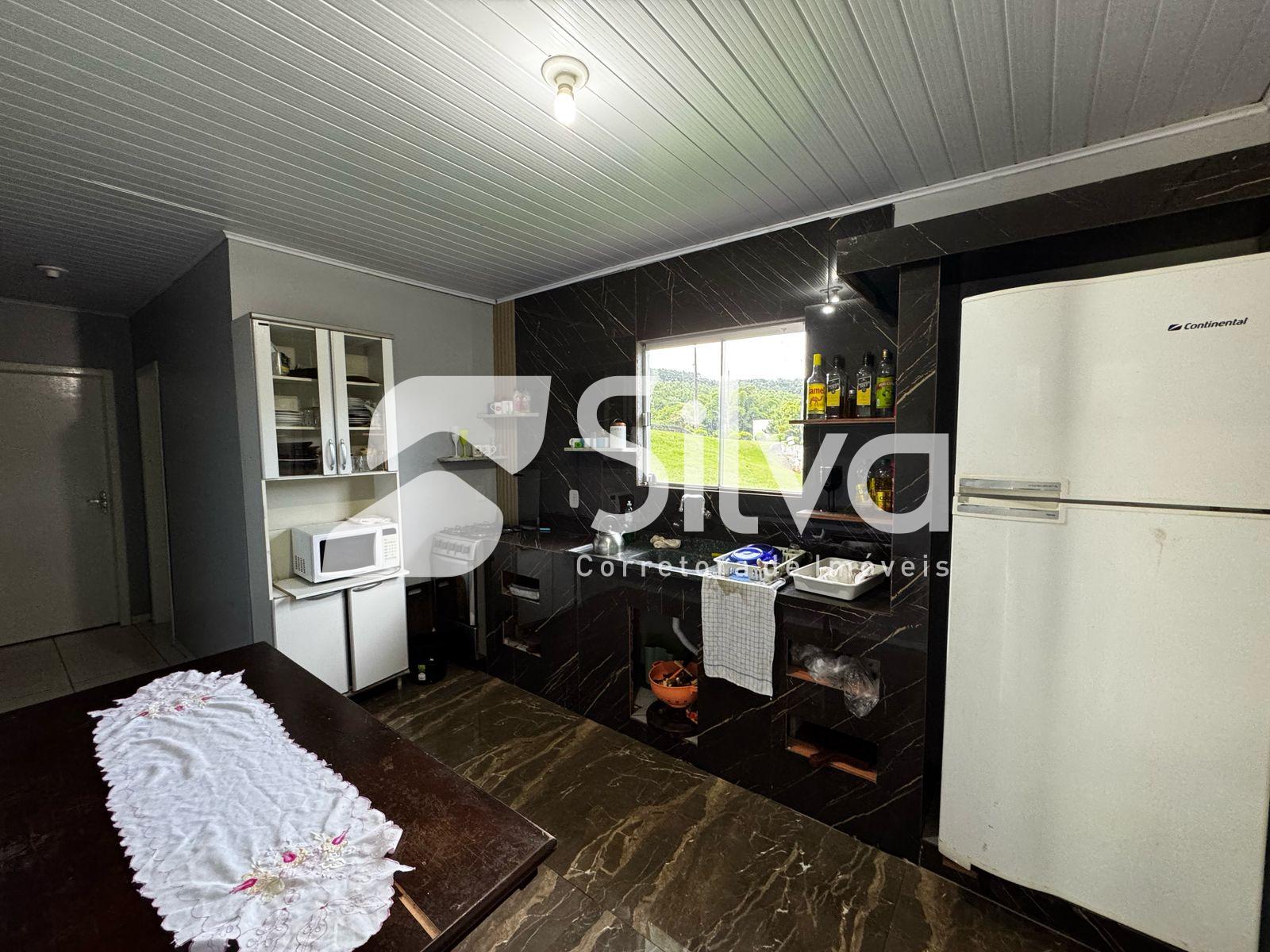 Casa a venda localizada no Alagado de Cruzeiro do Iguau-PR.