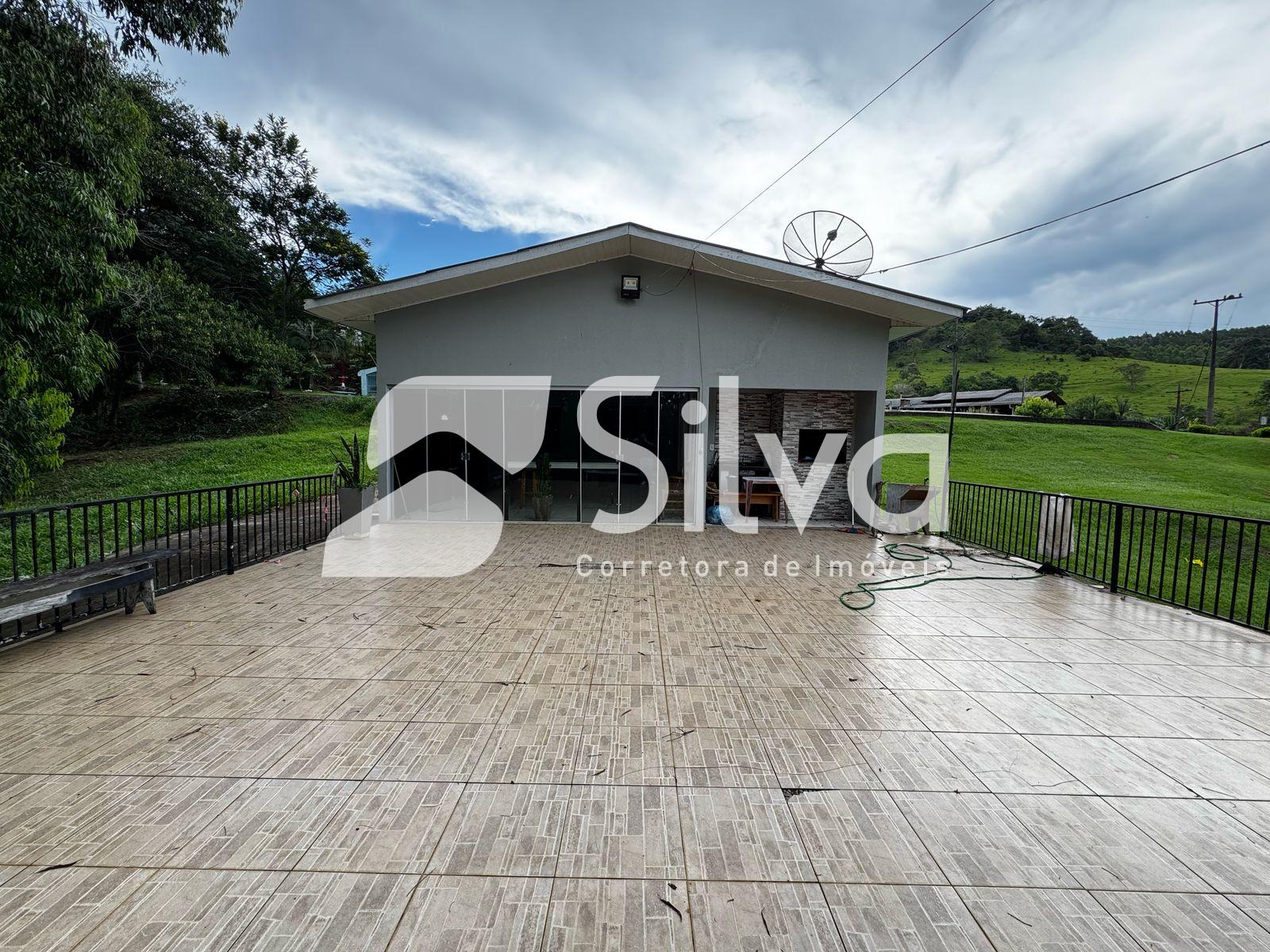Casa a venda localizada no Alagado de Cruzeiro do Iguau-PR.