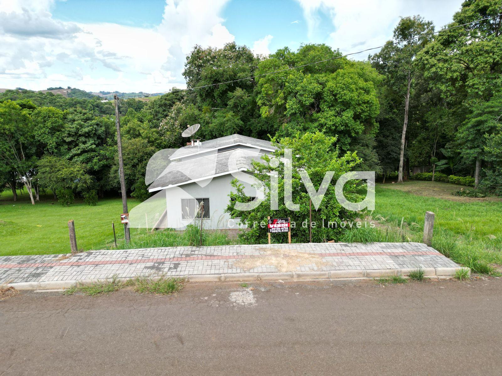 Casa a venda localizada no Alagado de Cruzeiro do Iguau-PR.