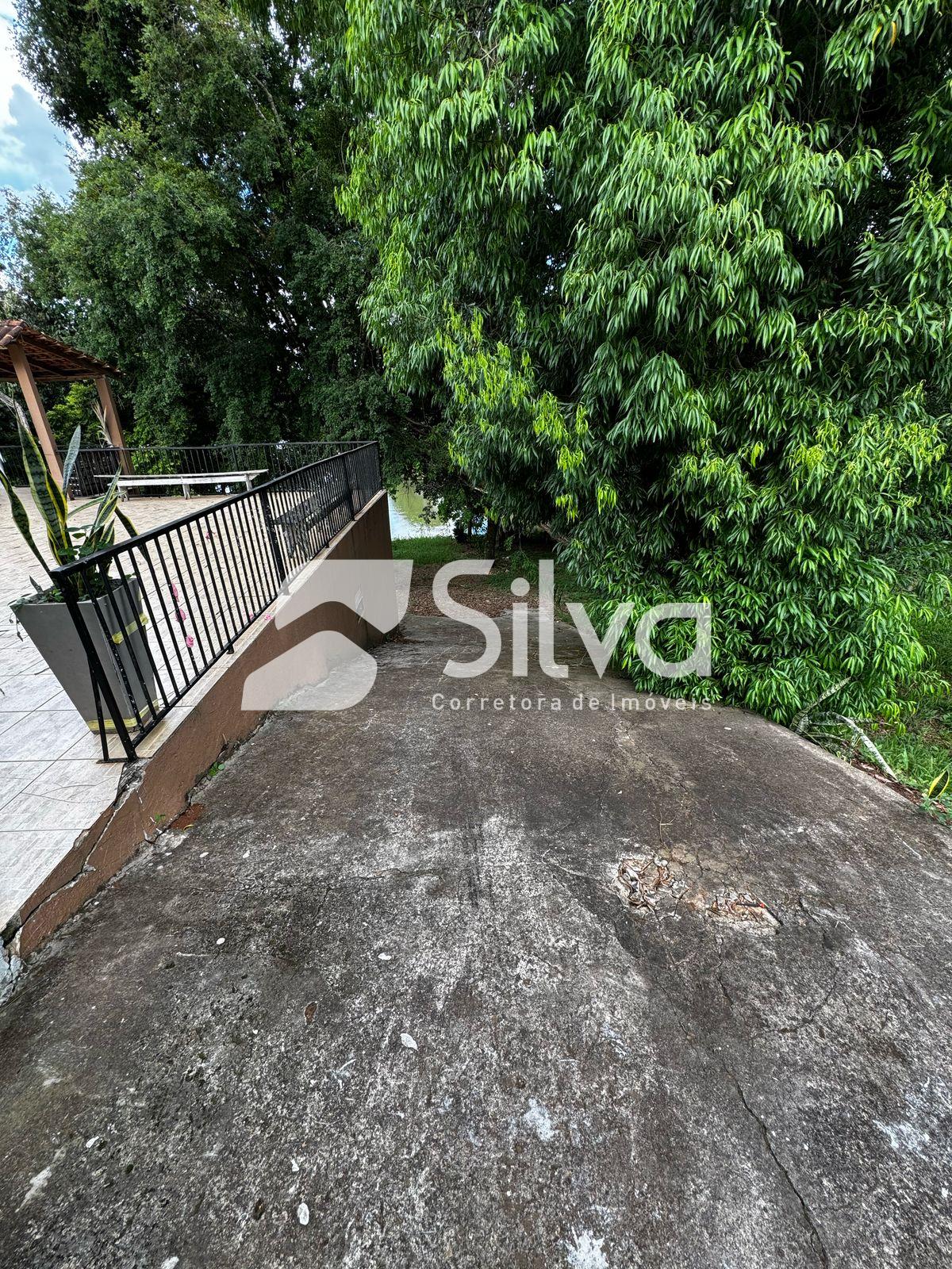 Casa a venda localizada no Alagado de Cruzeiro do Iguau-PR.