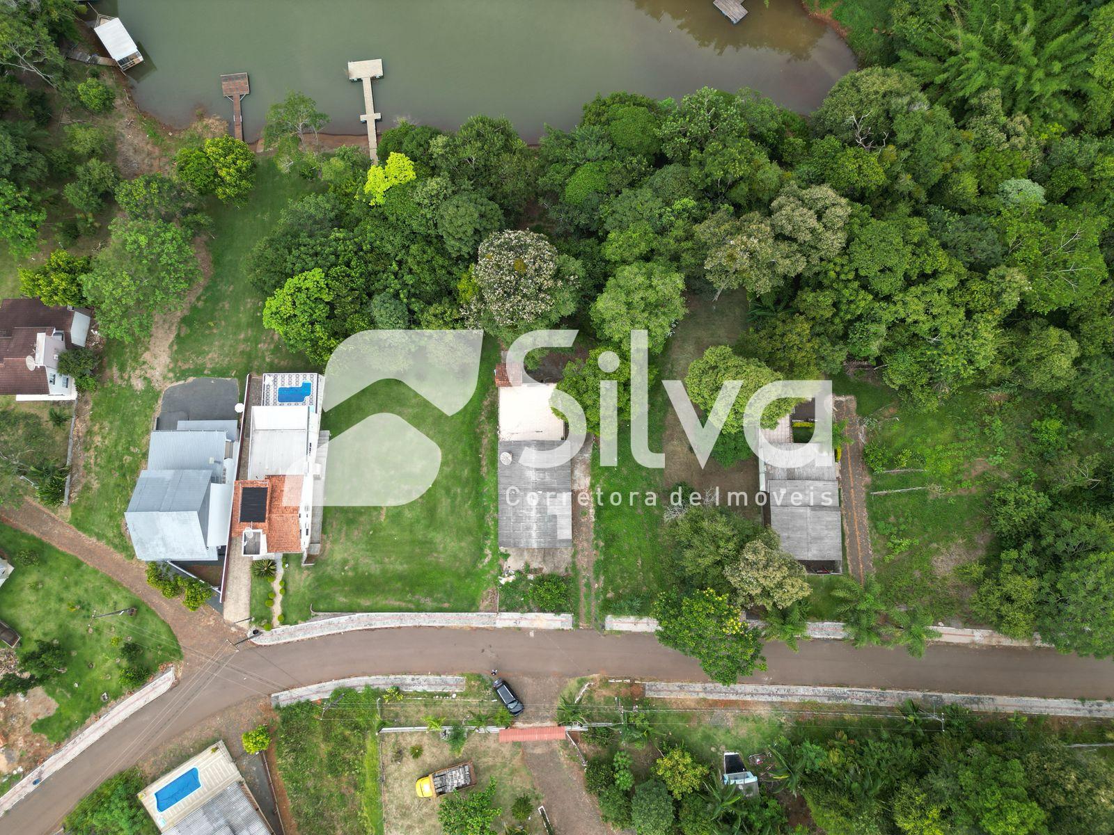 Casa a venda localizada no Alagado de Cruzeiro do Iguau-PR.
