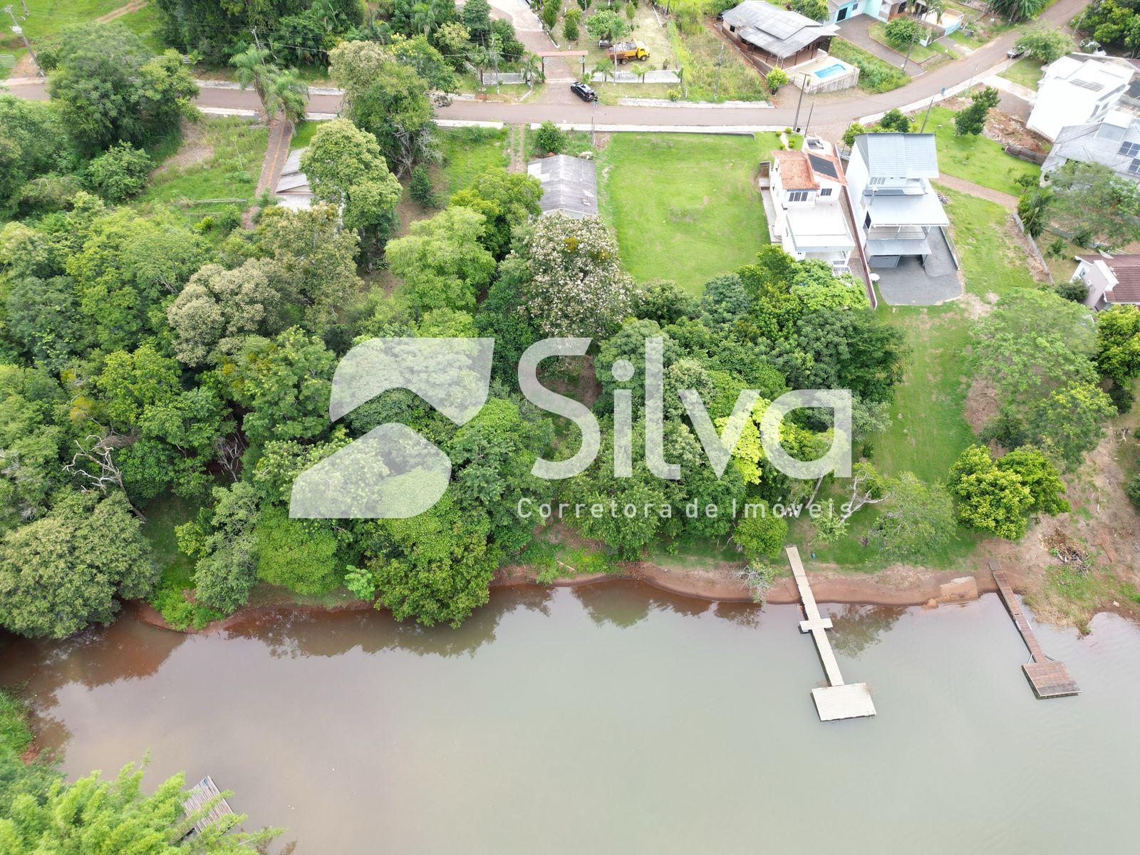 Casa a venda localizada no Alagado de Cruzeiro do Iguau-PR.
