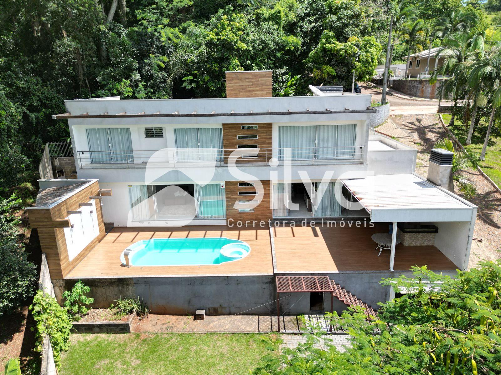 Casa a venda localizado no Alagado de Cruzeiro do Iguau-PR.