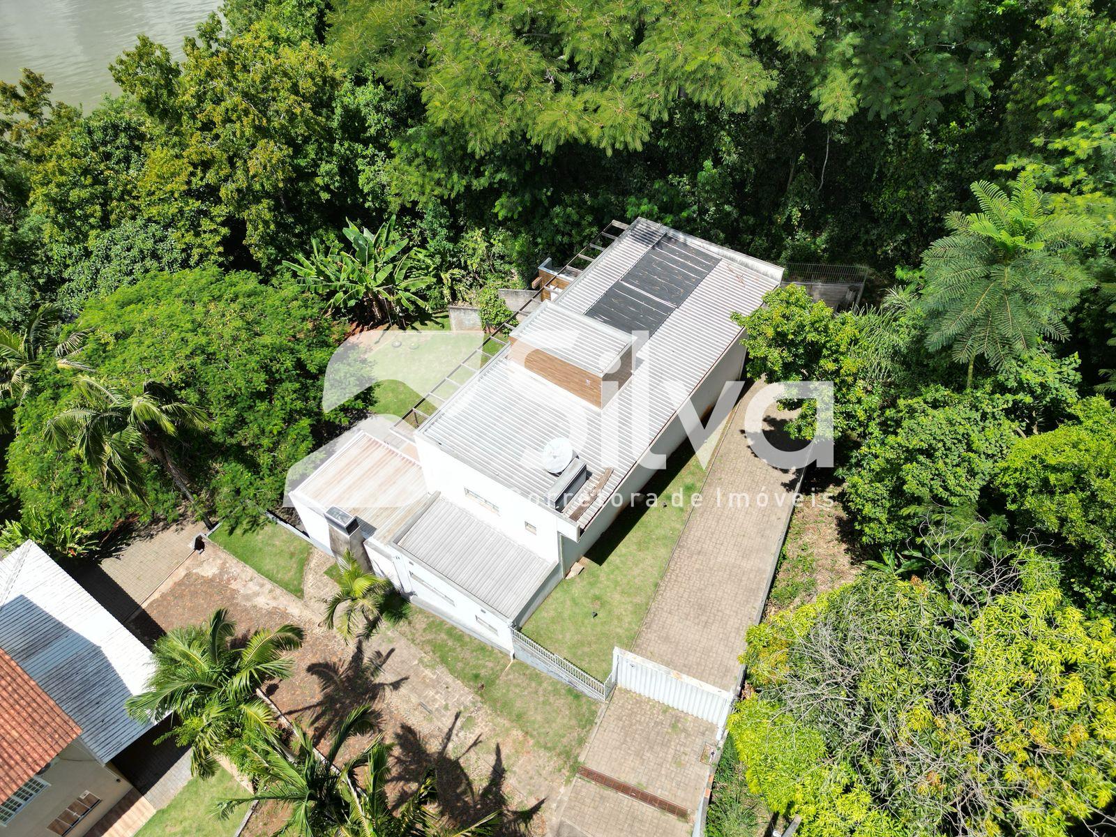 Casa a venda localizado no Alagado de Cruzeiro do Iguau-PR.