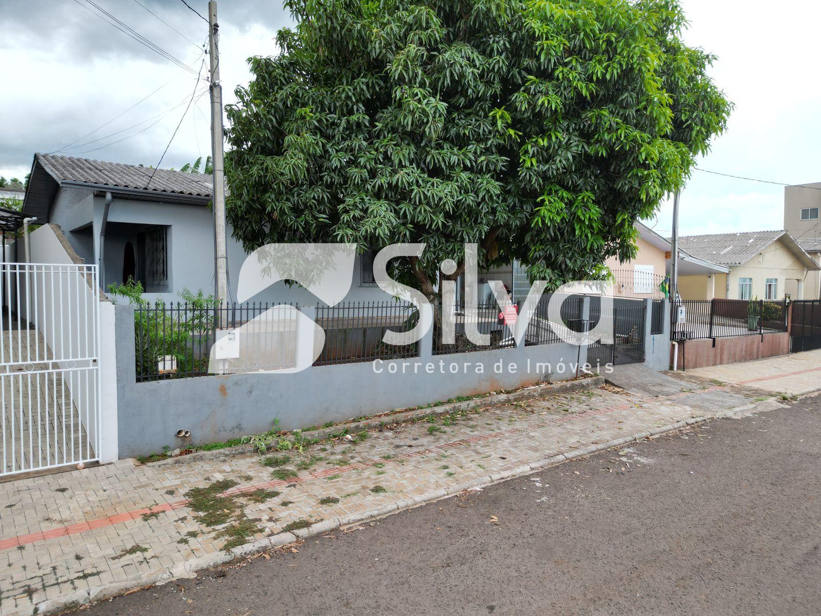 Casa a venda localizada no Bairro Jardim Marcante, Dois Vizinhos-PR.